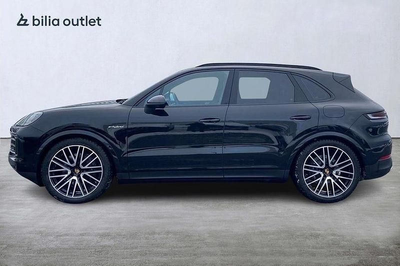 Begagnad Porsche Cayenne 471 HK (346 kW) 2025 Svart SUV