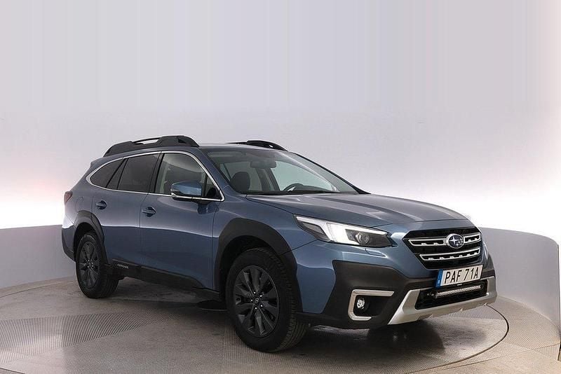 Ljusblå Begagnad 2023 Subaru Outback SUV | 379 000 kr (Marknadspris) - Bild 1/4