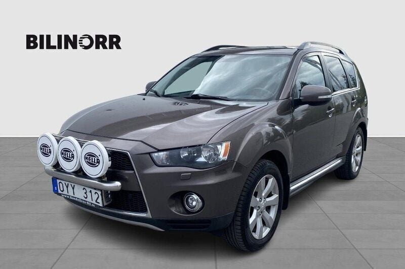 Brun Begagnad 2011 Mitsubishi Outlander SUV | 59 900 kr - Bild 1/4