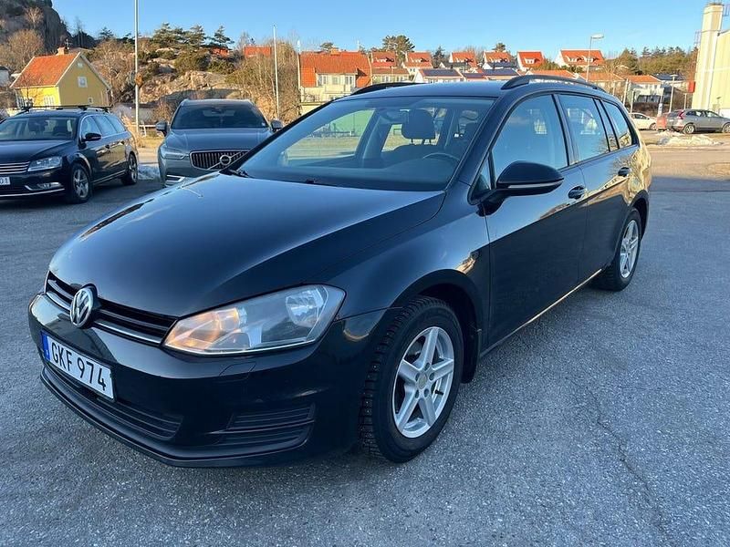 Begagnad VW Golf VII 105 HK (77 kW) 2014 Svart