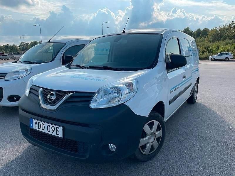 Vit Begagnad 2021 Nissan NV250 Van | 155 000 kr - Bild 1/2