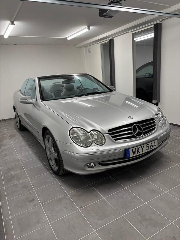 Begagnad Mercedes CLK200 Avantgarde 163 HK (119 kW) 2005 Silver Cab