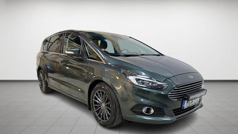 Begagnad Ford S-MAX Business Edition 180 HK (132 kW) 2016 Grön Minibuss