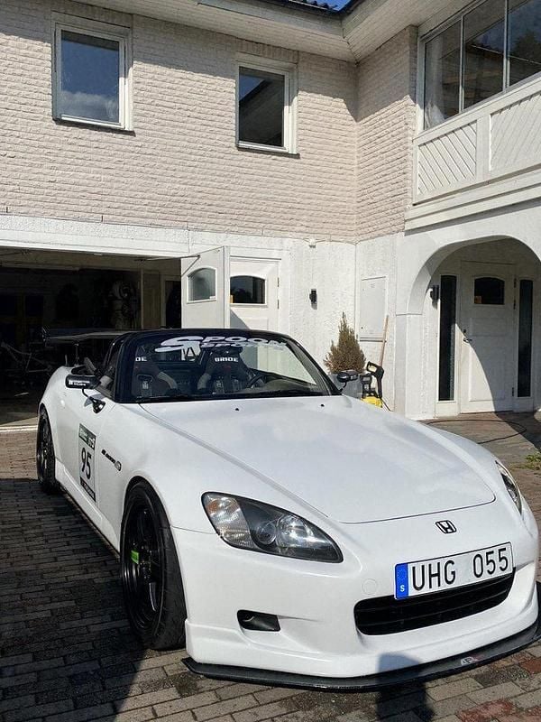 Vit Begagnad 2001 Honda S 2000 S Cab | 280 000 kr - Bild 1/4