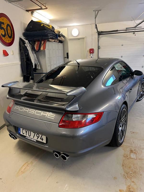 Begagnad Porsche 911 Carrera S 381 HK (280 kW) 2006 Sportkupé