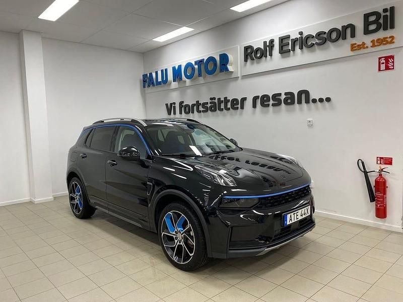 Svart Begagnad 2022 Lynk & Co 01 SUV | 309 500 kr (Lite dyr) - Bild 1/4