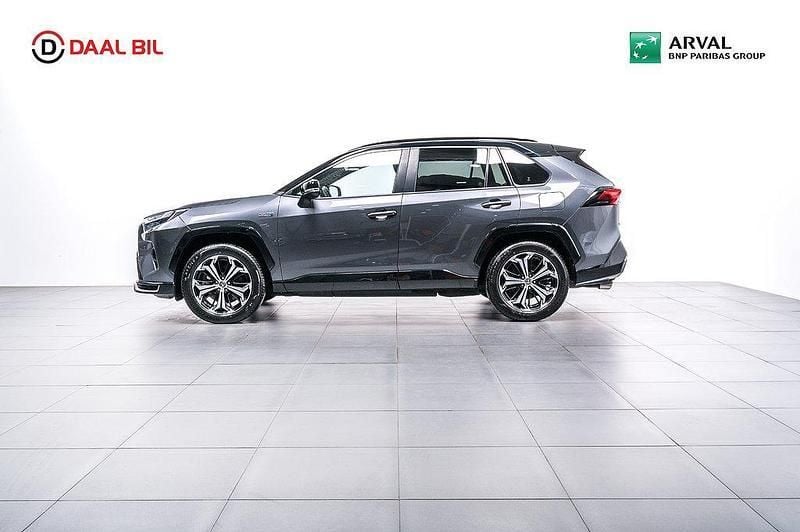 Grå Begagnad 2022 Toyota RAV4 Hybrid Premium SUV | 389 900 kr (Superpris) - Bild 1/4