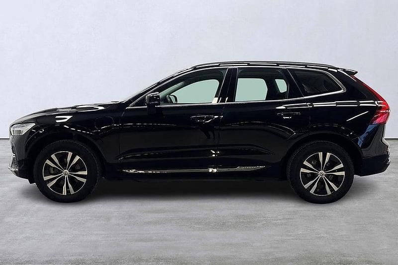 Begagnad Volvo XC60 Core 253 HK (186 kW) 2022 Svart SUV