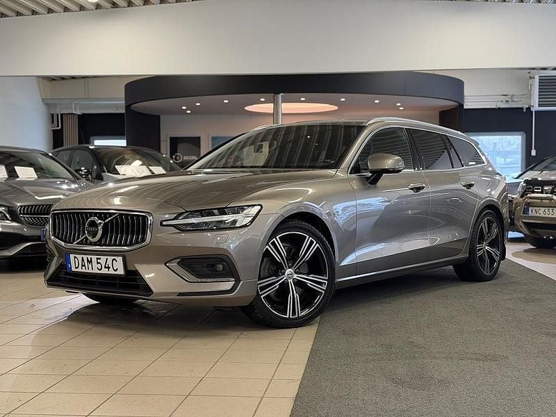 Begagnad Volvo V60 Inscription 250 HK (183 kW) 2019 Grå Kombi