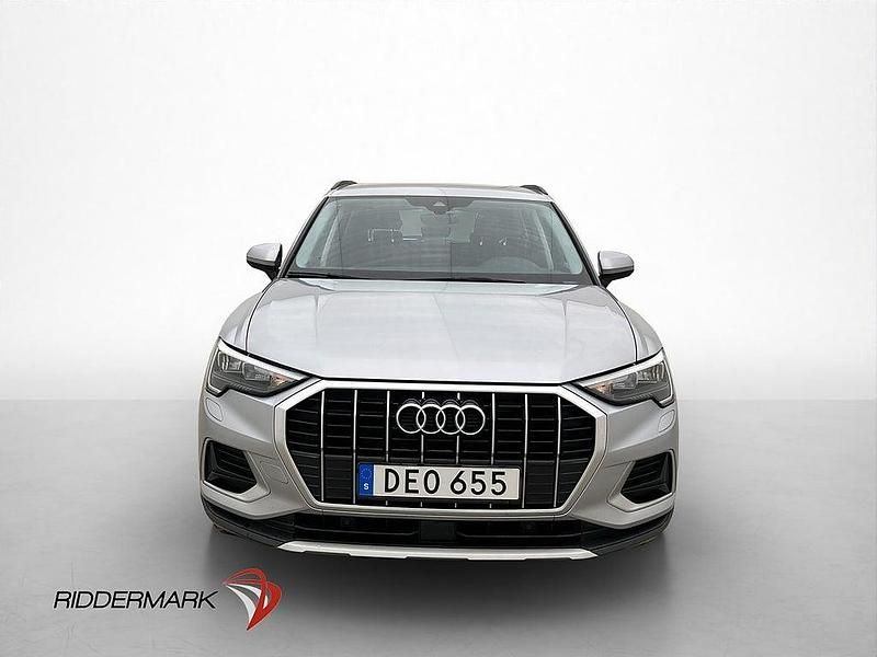 Begagnad Audi Q3 Advanced 150 HK (110 kW) 2021 Silver SUV