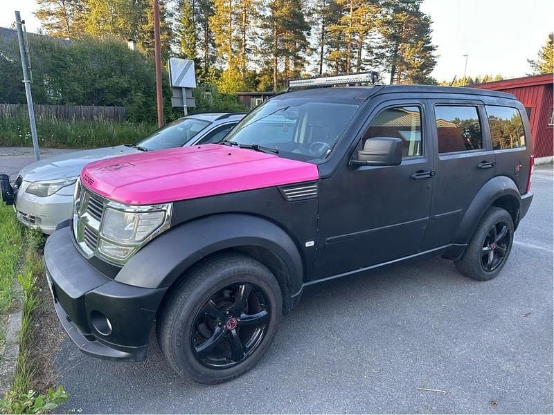 Gul Begagnad 2008 Dodge Nitro SUV | 59 900 kr - Bild 1/4