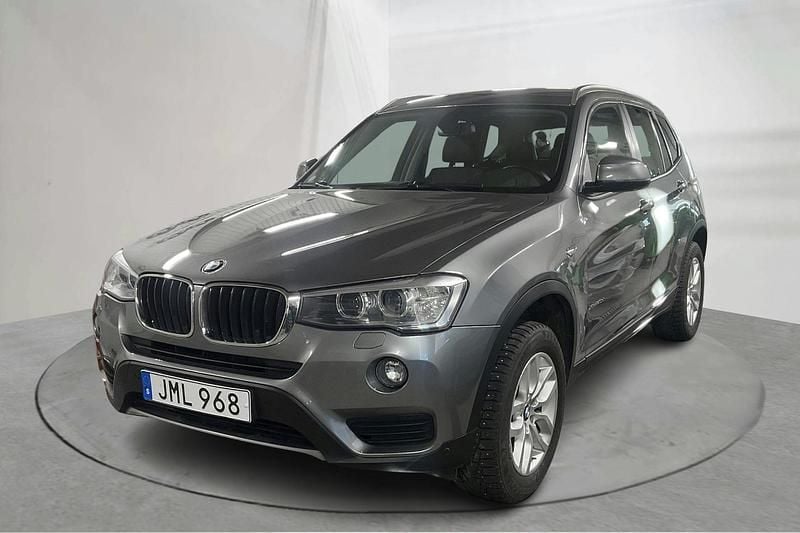 Grå Begagnad 2015 BMW X3 SUV | 179 800 kr (Bra pris) - Bild 1/4