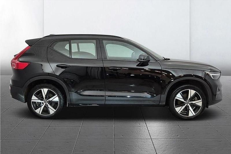 Begagnad Volvo XC40 300 kW (408 HK) 2023 Svart SUV