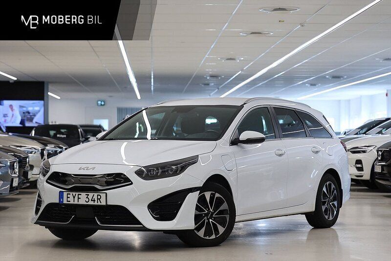 Vit Begagnad 2023 Kia Ceed Sportswagon Advance Kombi | 239 900 kr (Marknadspris) - Bild 1/3