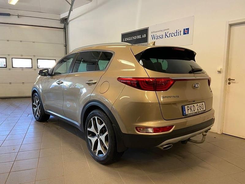Begagnad Kia Sportage GT-Line 185 HK (136 kW) 2017 Gul SUV