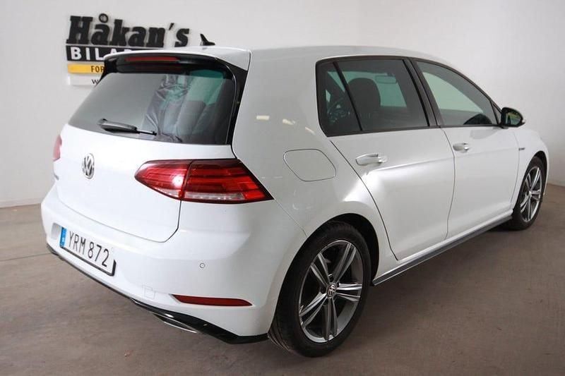 Begagnad VW Golf VII GT 150 HK (110 kW) 2018 Vit Halvkombi