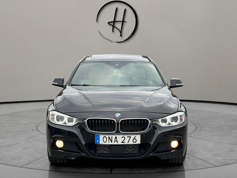 Begagnad BMW 320 M Sport 184 HK (135 kW) 2015 Svart Kombi