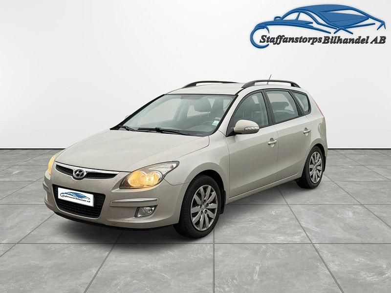 Ljusbrun Begagnad 2009 Hyundai i30 Kombi | 24 900 kr (Marknadspris) - Bild 1/4