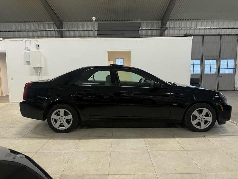 Begagnad Cadillac CTS 218 HK (160 kW) 2003 Svart Sedan