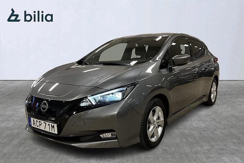 Grå Begagnad 2022 Nissan Leaf 360º Halvkombi | 179 900 kr (Marknadspris) - Bild 1/4