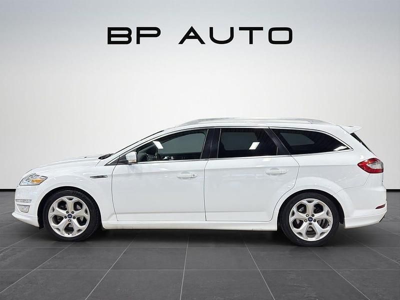 Begagnad Ford Mondeo Titanium 200 HK (147 kW) 2011 Vit Kombi