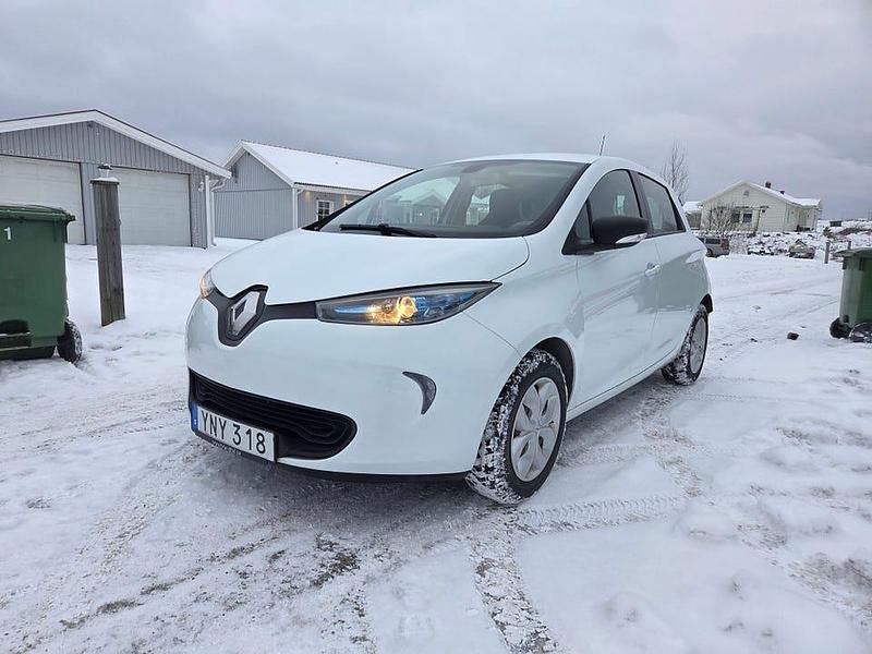 Begagnad Renault Zoe 67 kW (92 HK) 2018 Halvkombi
