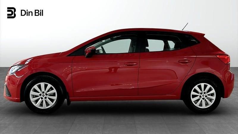Begagnad Seat Ibiza Style 110 HK (80 kW) 2022 Röd Halvkombi