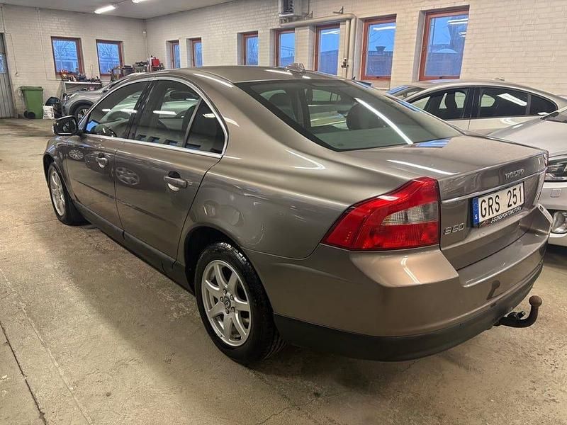 Begagnad Volvo S80 Kinetic 146 HK (107 kW) 2007 Grå Sedan