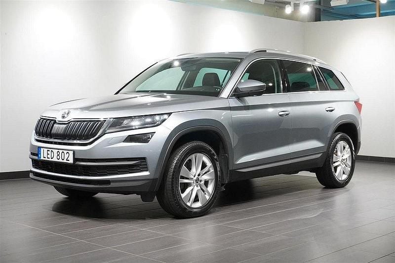 Grå Begagnad 2018 Skoda Kodiaq Style SUV | 284 900 kr (Bra pris) - Bild 1/4