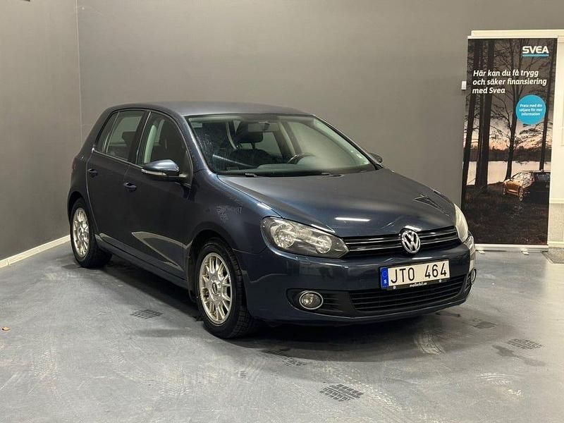 Begagnad VW Golf VI 102 HK (75 kW) 2008 Mörkgrå Halvkombi