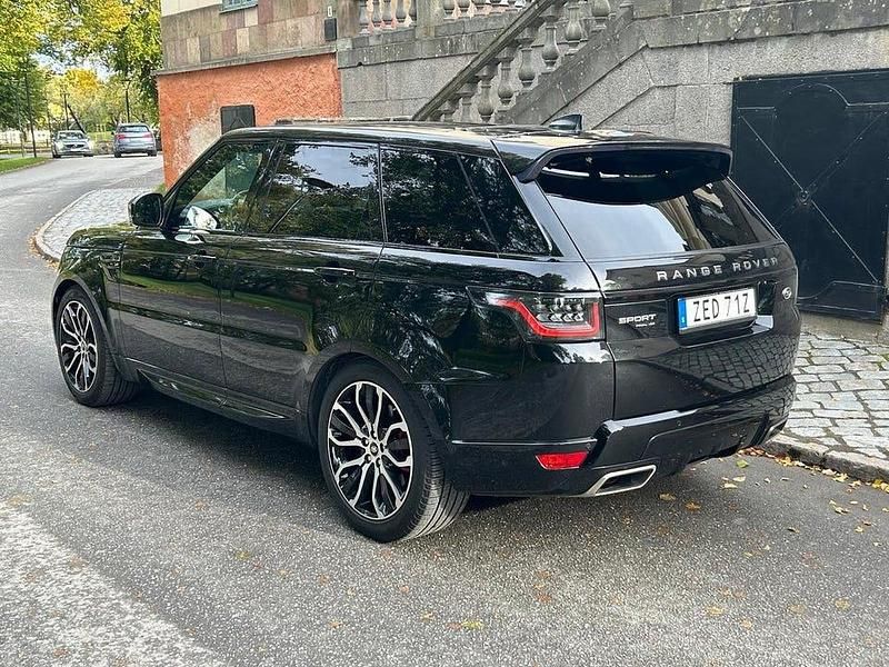 Begagnad Land Rover Range Rover Sport HSE 400 HK (294 kW) 2019 Svart metallic SUV
