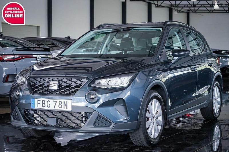 Grå Begagnad 2021 Seat Arona Comfort SUV | 174 502 kr (Marknadspris) - Bild 1/4