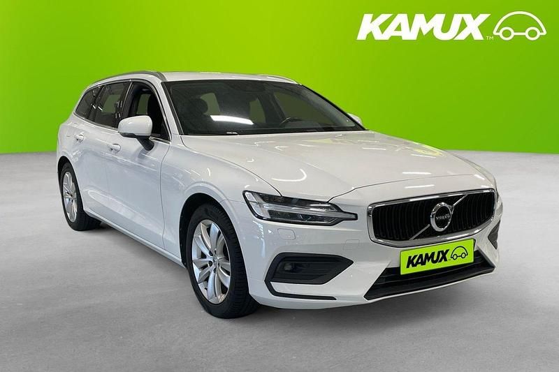 Vit Begagnad 2020 Volvo V60 Momentum Kombi | 224 800 kr (Marknadspris) - Bild 1/3