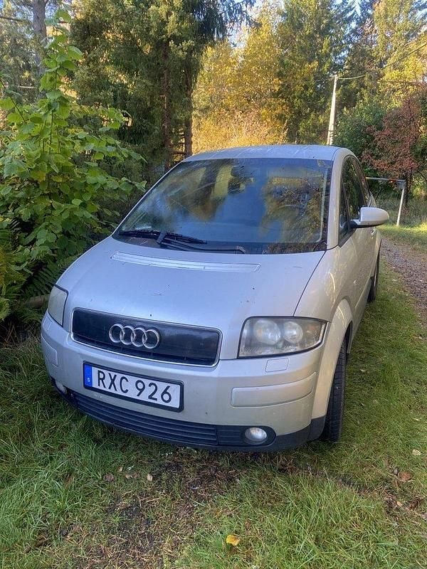Silver Begagnad 2001 Audi A2 Halvkombi | 16 500 kr (Marknadspris) - Bild 1/4