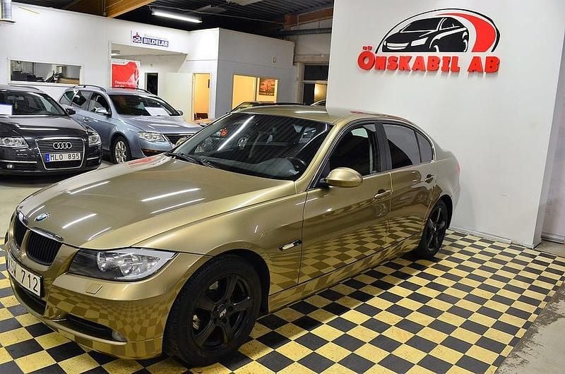 Ljusbrun Begagnad 2006 BMW 320 Advantage Sedan | 54 900 kr (Marknadspris) - Bild 1/3