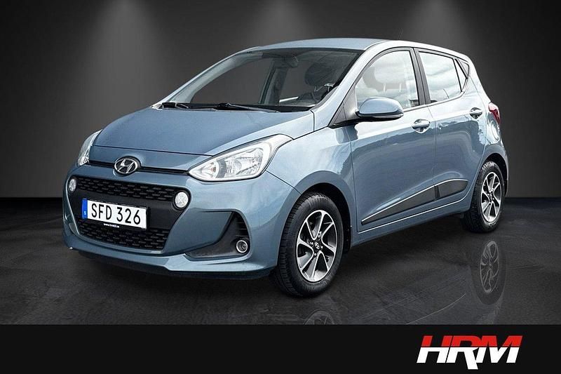 Blå Begagnad 2018 Hyundai i10 Premium Halvkombi | 109 900 kr (Marknadspris) - Bild 1/4