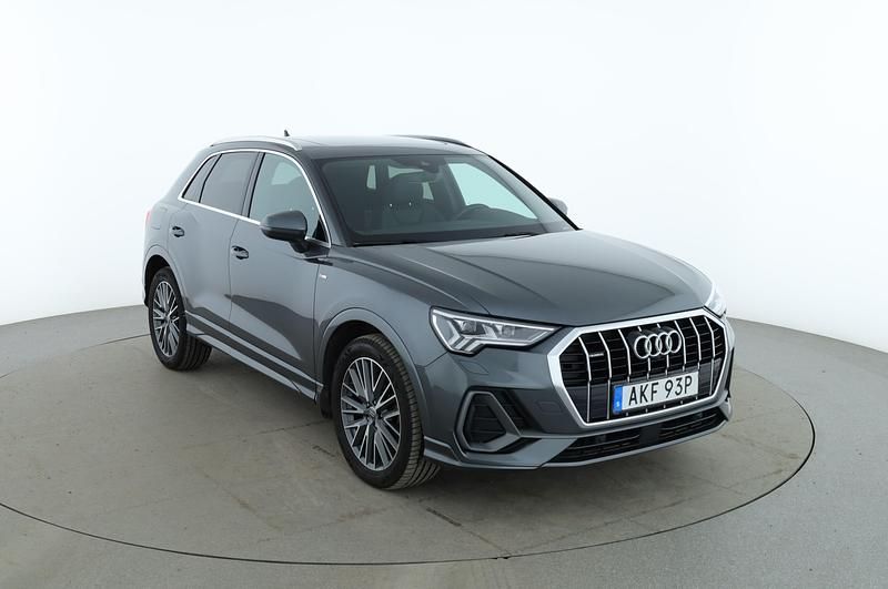 Begagnad Audi Q3 S-Line 233 HK (171 kW) 2019 Grå SUV