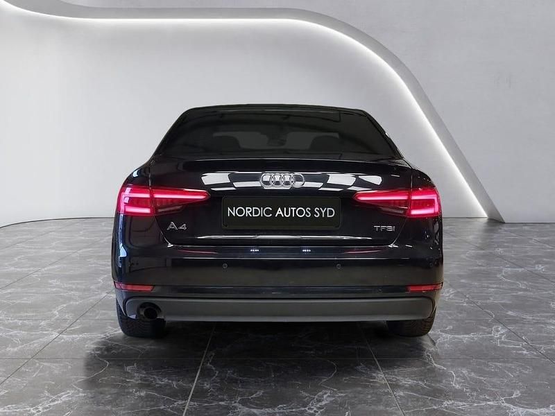 Begagnad Audi A4 Proline 150 HK (110 kW) 2016 Svart Sedan
