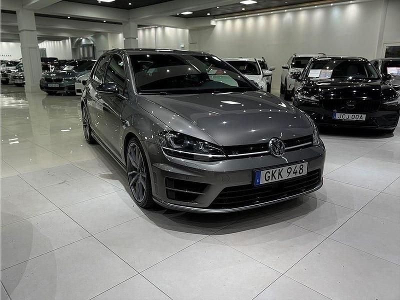 Begagnad VW Golf VII R 301 HK (221 kW) 2014 Grå Halvkombi