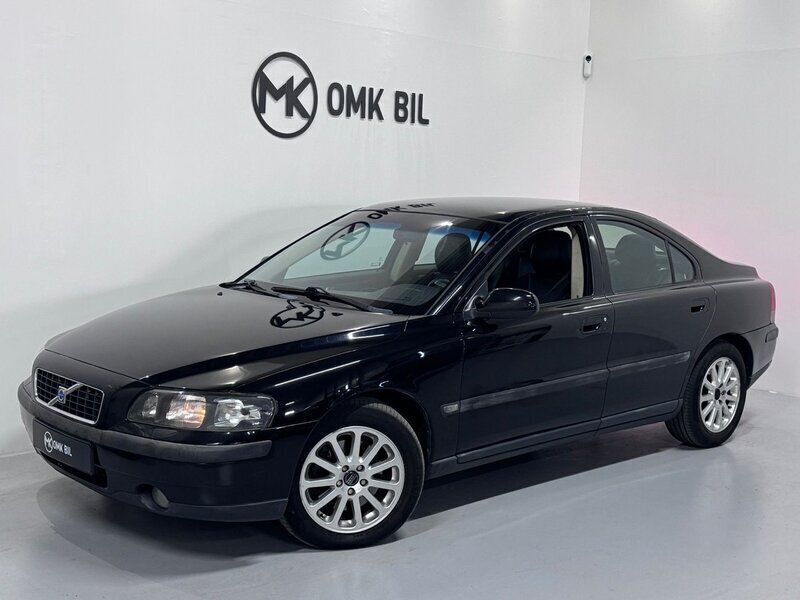 Svart Begagnad 2002 Volvo S60 Business Edition Sedan | 34 900 kr (Marknadspris) - Bild 1/4