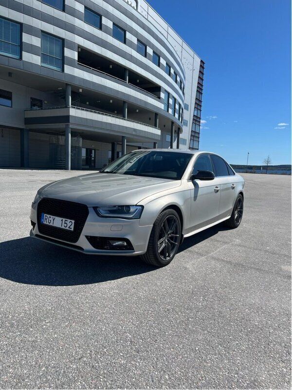 Silver Begagnad 2013 Audi A4 Sedan | 139 999 kr (Lite dyr) - Bild 1/4