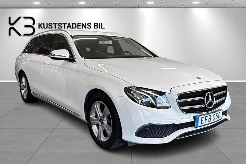 Vit Begagnad 2019 Mercedes E200 Kombi | 244 900 kr (Marknadspris) - Bild 1/4