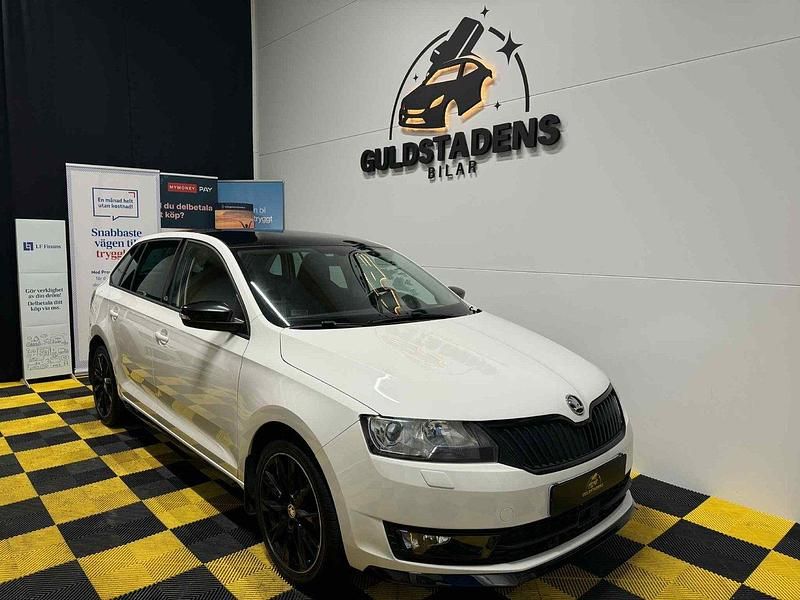Vit Begagnad 2016 Skoda Rapid Monte Carlo Halvkombi | 104 900 kr (Marknadspris) - Bild 1/4