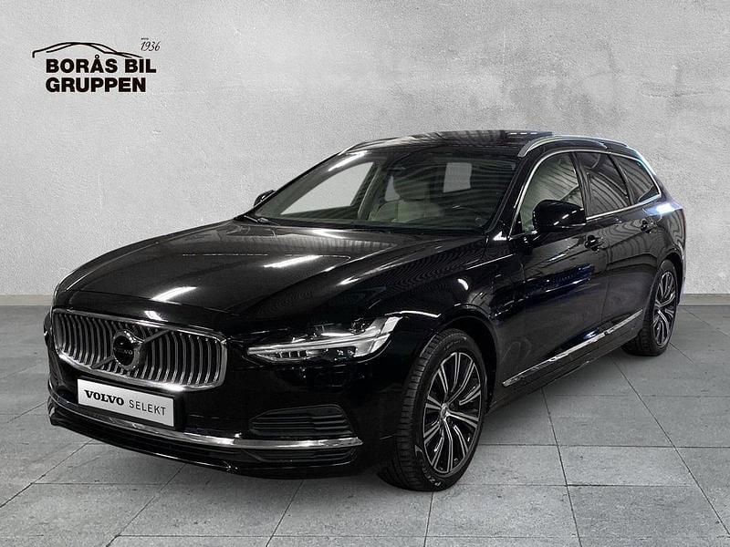 Svart Begagnad 2022 Volvo V90 Kombi | 379 000 kr (Marknadspris) - Bild 1/4
