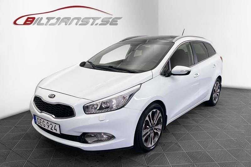 Vit Begagnad 2015 Kia Ceed Kombi | 114 900 kr (Marknadspris) - Bild 1/4