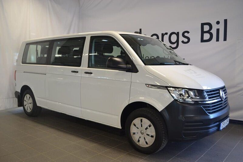 Vit Begagnad 2020 VW Caravelle Minibuss | 399 000 kr (Lite dyr) - Bild 1/4
