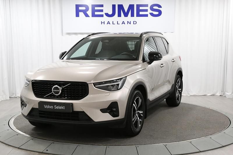 Begagnad Volvo XC40 Plus 200 HK (147 kW) 2023 Grå SUV