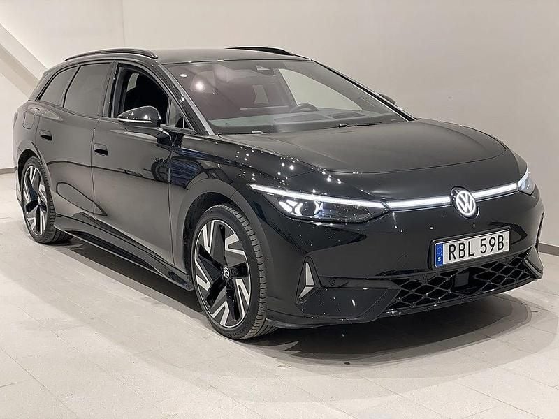 Begagnad VW ID.7 GTX 250 kW (340 HK) 2025 Svart Kombi