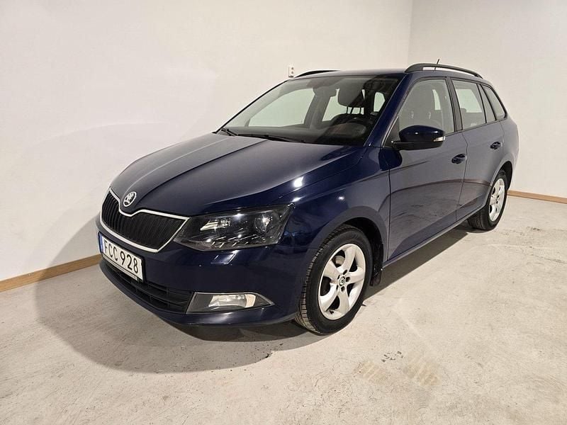 Blå Begagnad 2017 Skoda Fabia Style Kombi | 65 000 kr (Marknadspris) - Bild 1/4