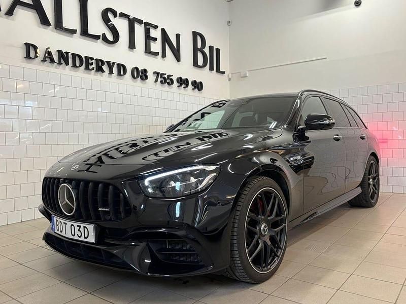 Begagnad Mercedes E63S AMG AMG 612 HK (450 kW) 2022 Svart Kombi